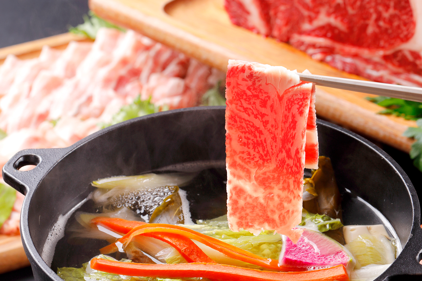 北海道産ブランド肉をしゃぶしゃぶスタイルで楽しむ「千歳Hot Pot」